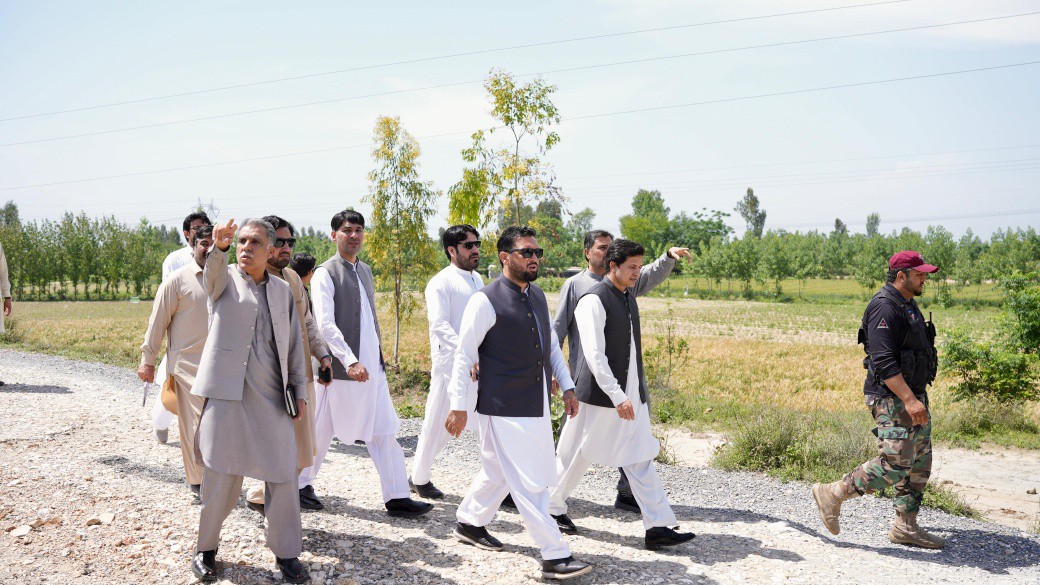 Minister LGE&RDD visit to Theme Park Site